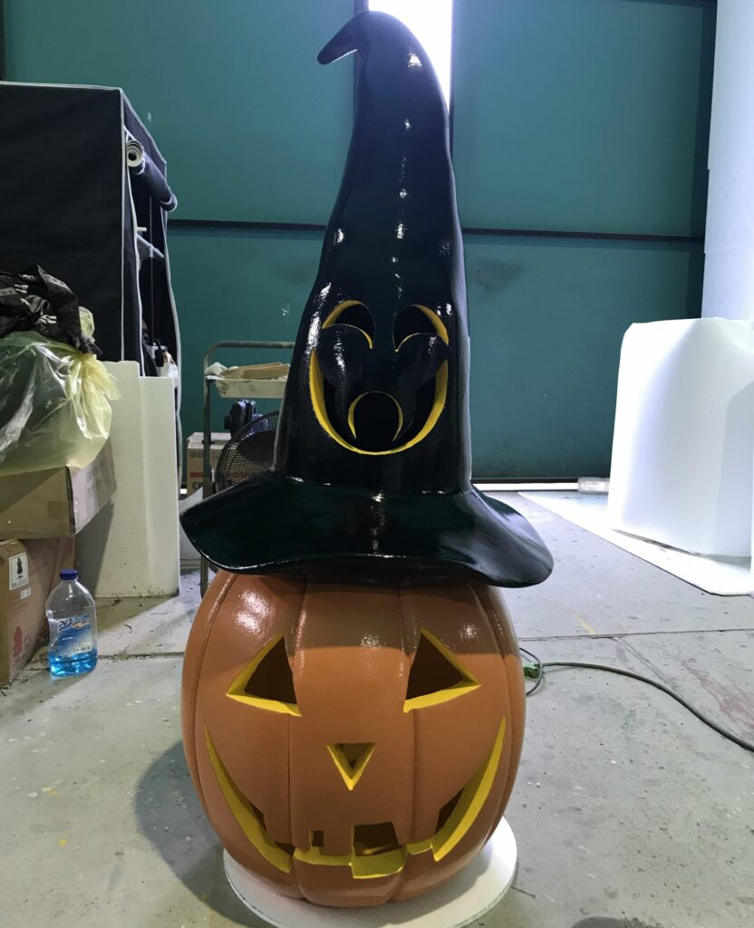発泡スチロールハロウィン造形