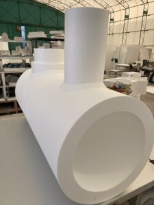 発泡スチロール巨大円柱穴あけ